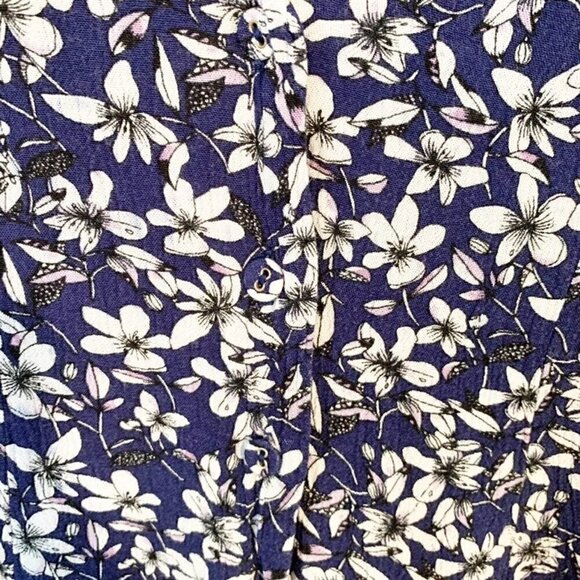 5/$25 Minkpink short ruffle sleeve flowy v-neck lined floral tunic top - XS - Picture 5 of 9